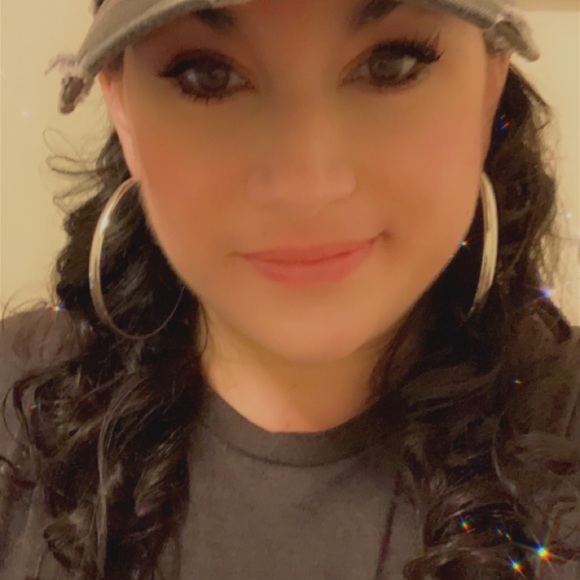 Meet your Posher, Rene - Picture 2 of 2